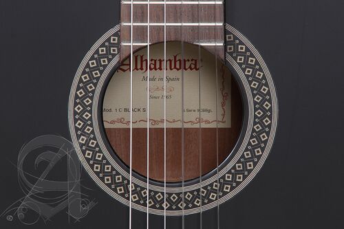 Guitarra Clásica Alhambra 1 C Black Satin
