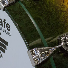 Montaje Arillo En Color En Parche Gonalca Verde