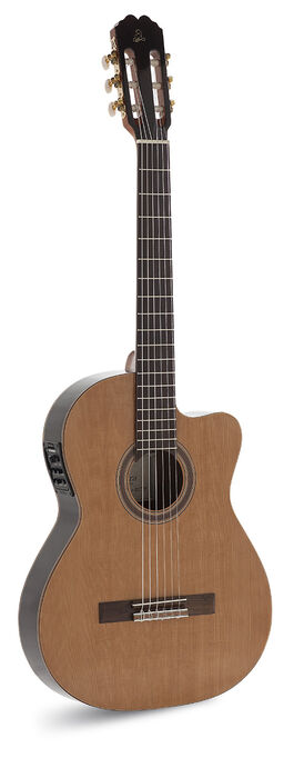 Guitarra Admira Virtuoso Electrificada Fishman Clásica Blend Cuerpo Estrecho Con Cutaway