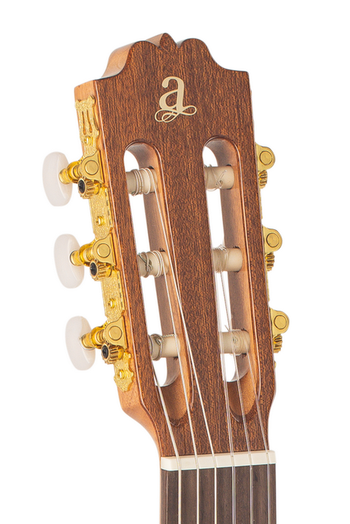Guitarra Clásica Admira A1 Serie Artesanía Satinada