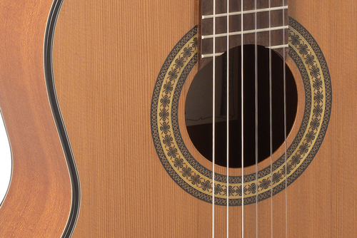Guitarra Clásica Admira A1 Serie Artesanía Satinada